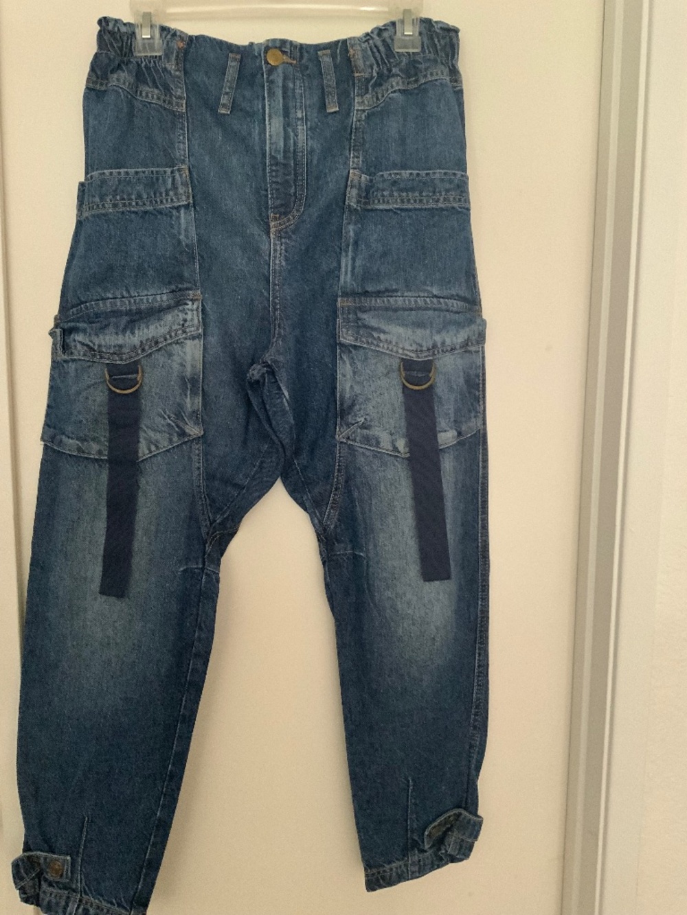 We The Free Hazel Pull-On Drop Waist Cargo Jeans in Dark Wash - Size: Small